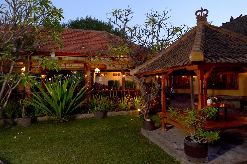 Banyualit Spa 'N Resort Lovina Exterior foto