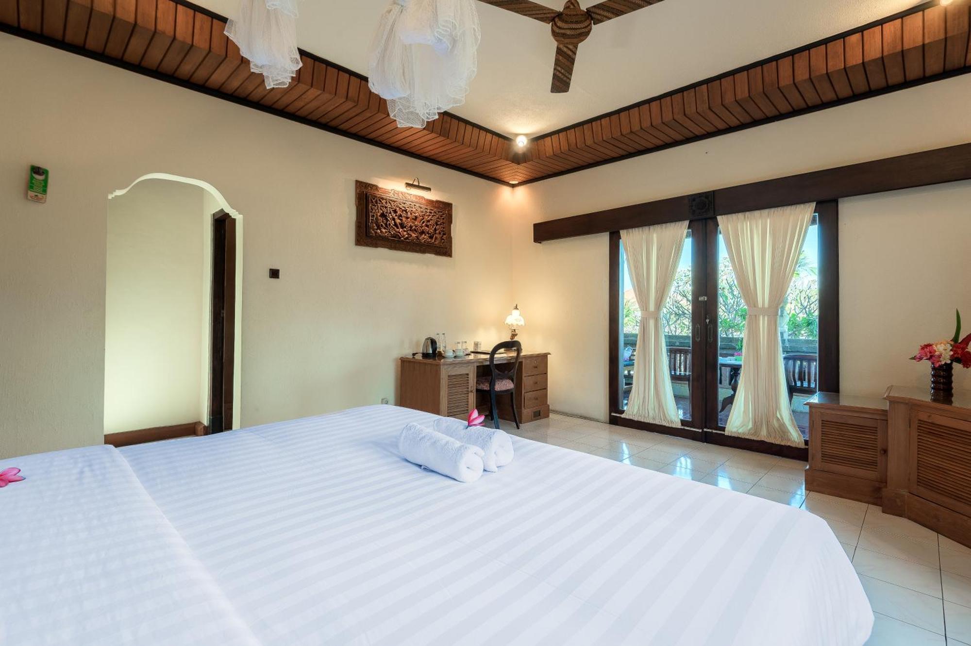 Banyualit Spa 'N Resort Lovina Exterior foto