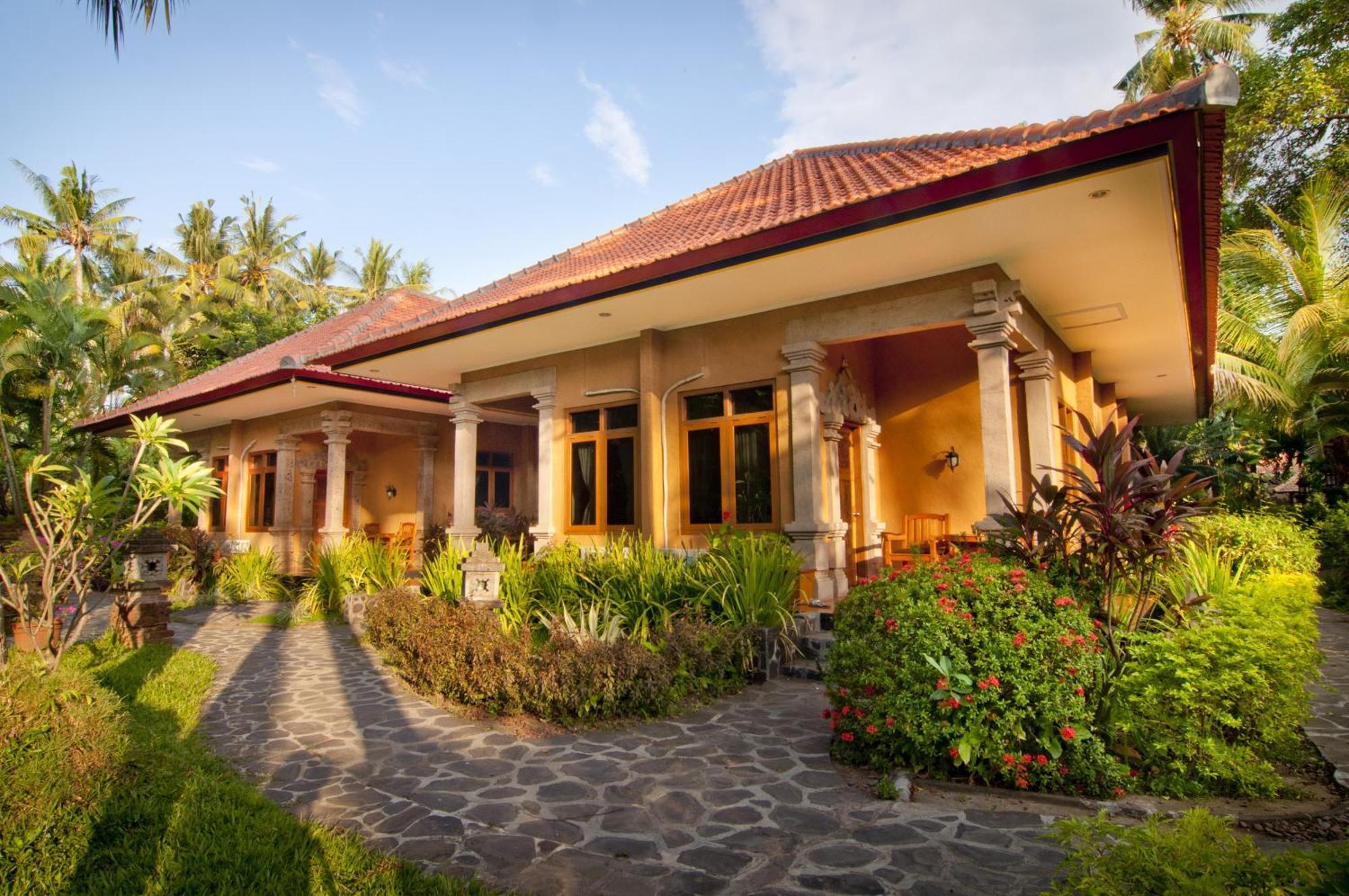 Banyualit Spa 'N Resort Lovina Exterior foto
